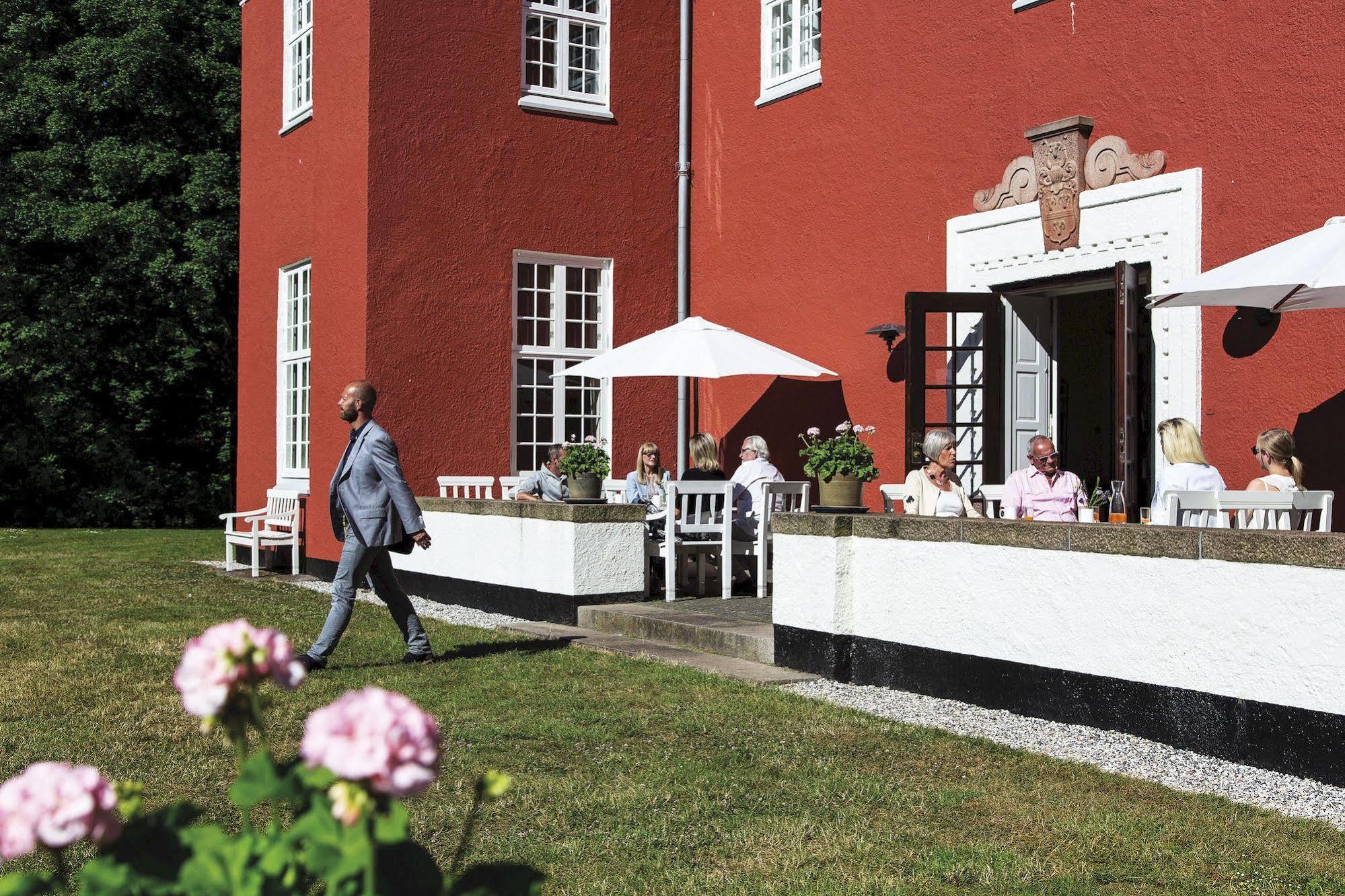 Skarrildhus Sinatur Hotel & Konference Extérieur photo